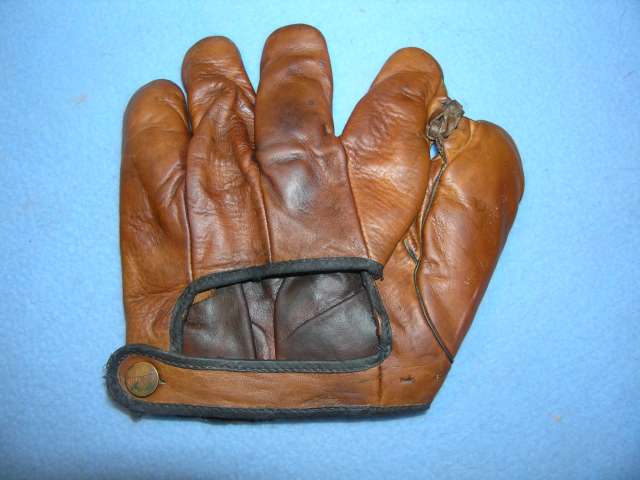 Johnny Vergez Wilson 635 1 Back Doug